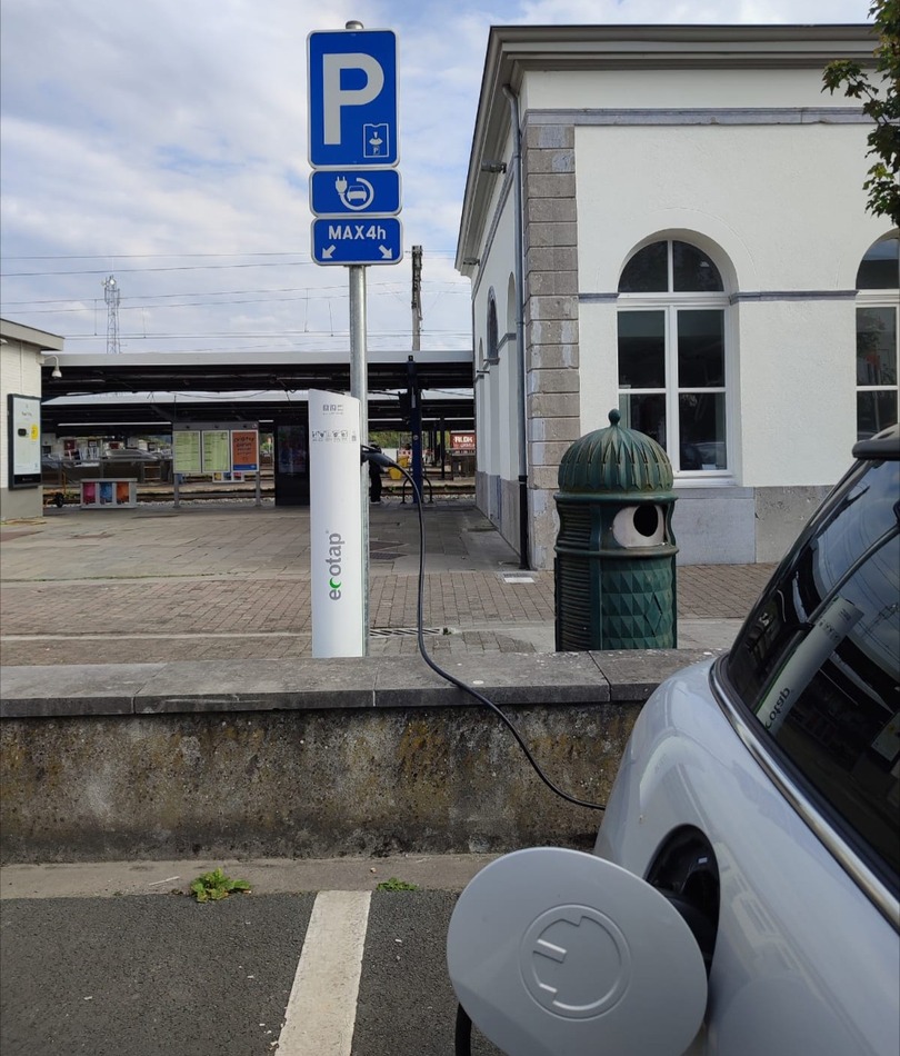 borne recharge auto elec2